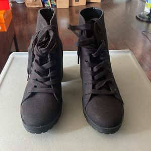 Mix no 6 9.5 canvas boot heels women’s